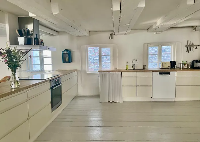 Charming And Beautiful Oasis In The Heart Of